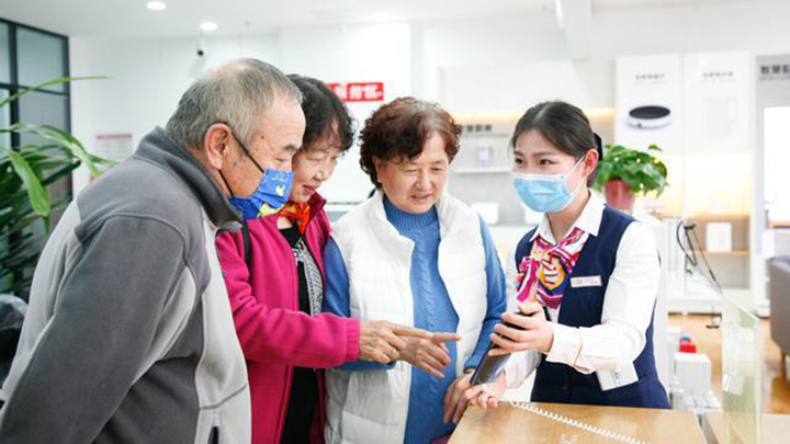 做有溫度的適老化服務(wù)，助力老年人跨越“數(shù)字鴻溝”(圖6)