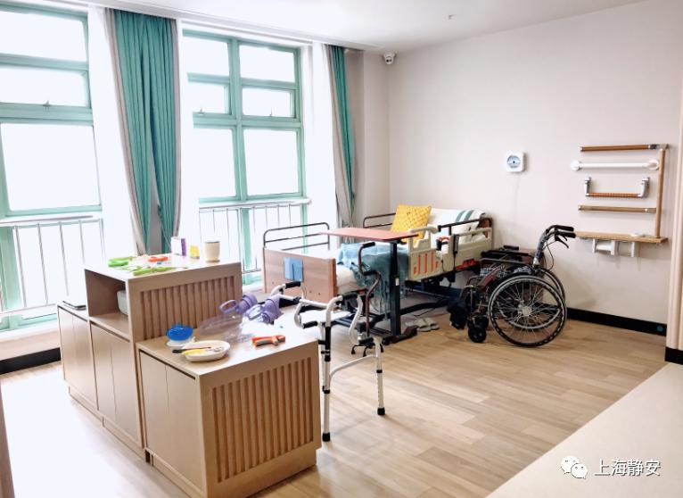 醫(yī)療、康復(fù)、生活照料……這些需求在家門口就能解決！靜安這里正打造“沒(méi)有圍墻的養(yǎng)老院”(圖10)